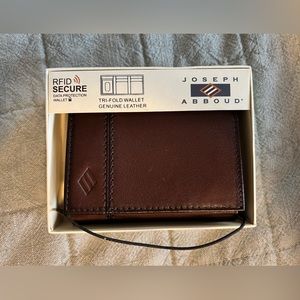 Joseph Abboud Trifold Leather Wallet